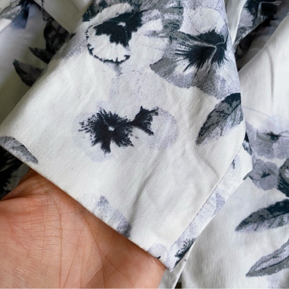 🖤 H&M BLACK WHITE FLORAL BLAZER JACKET! - Picture 9 of 14